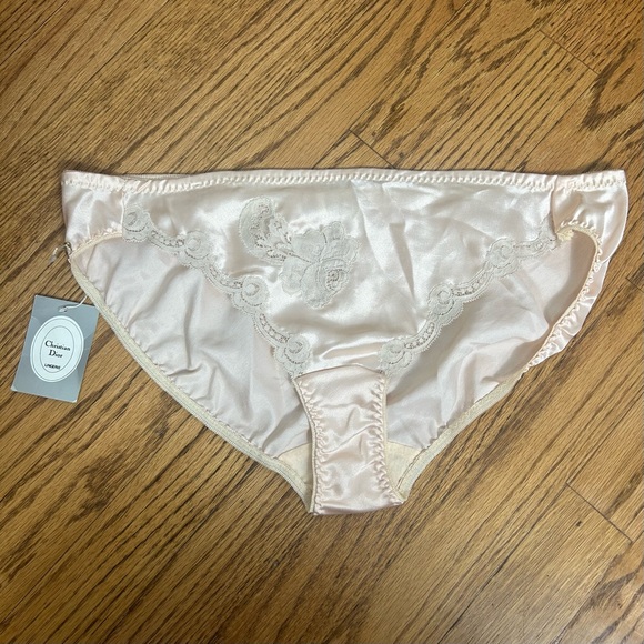Christian Dior Other - *SOLD*VTG Christian Dior Peach Silky Satin And Floral Lace Panty ILGWU NWT Size6